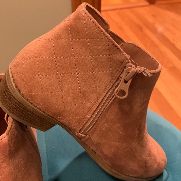 Pink booties - Picture 2 of 6